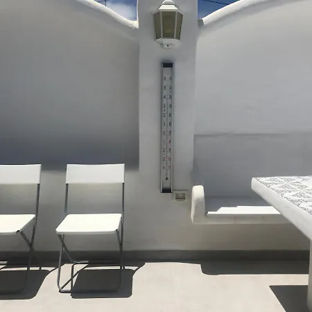 Casa Del Mar With Large Sun Terrace Facing The Sea, Luxury Appartement *
