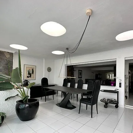 Apartamento Casa Del Mar With Large Sun Terrace Facing The Sea, Luxury